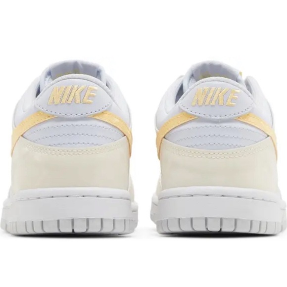 Nike Dunk Low
Melon Tint (7y) - Picture 3 of 4